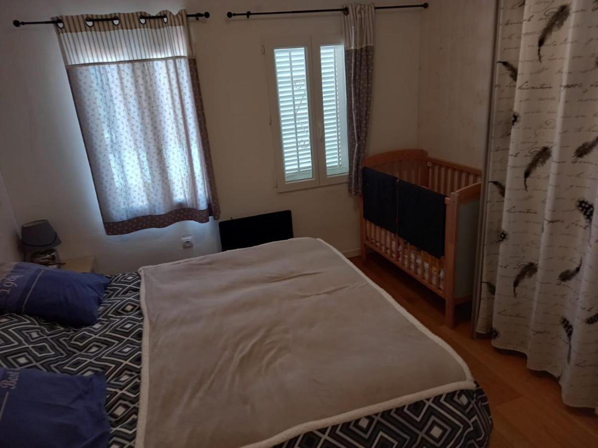 Monleon Villa A 10 Minutos De La Playa 2 Parking Gratuito โรเซส ภายนอก รูปภาพ